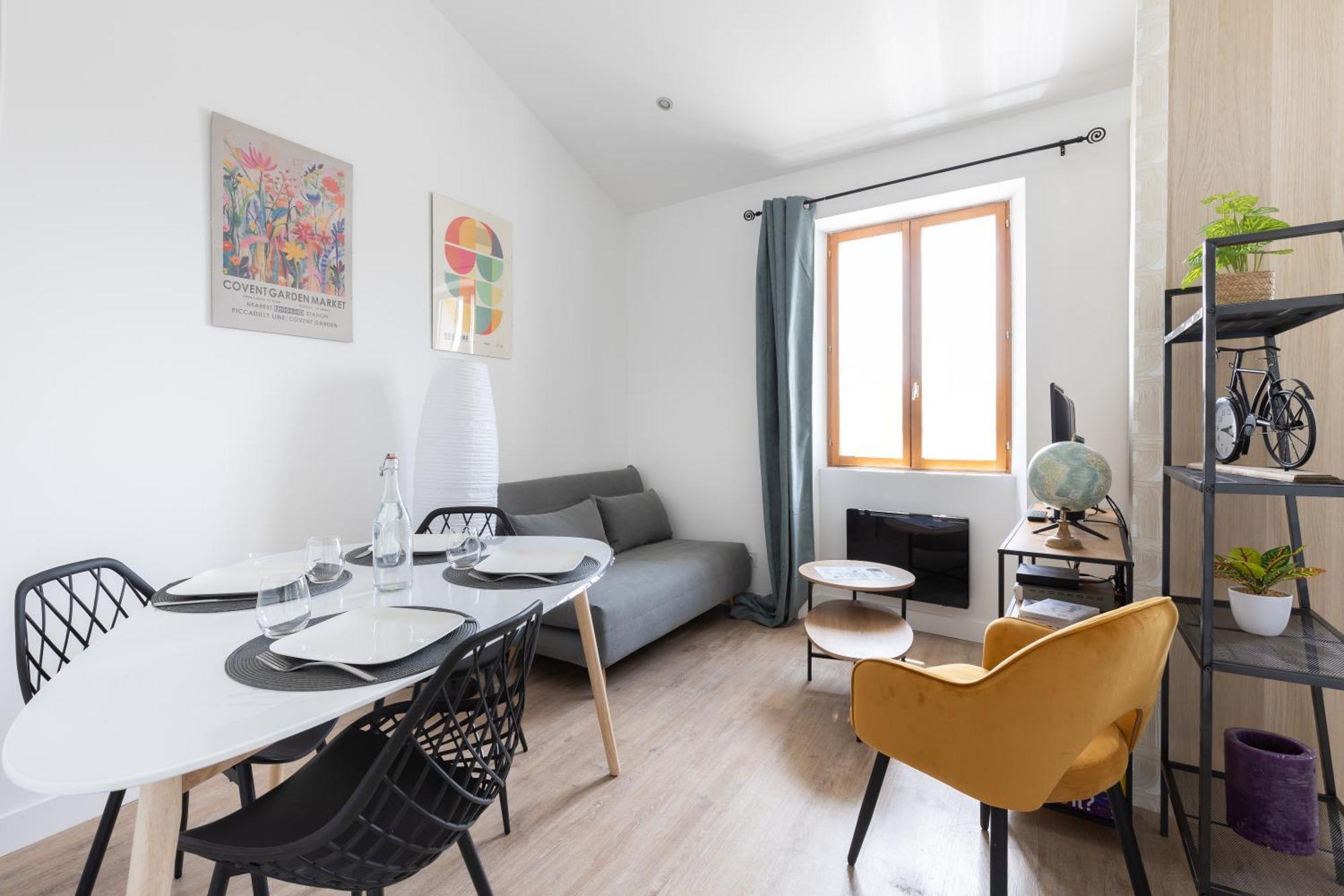 En Blanc - 4 Couchages - Hypercentre - Clim - Wifi Apartment *